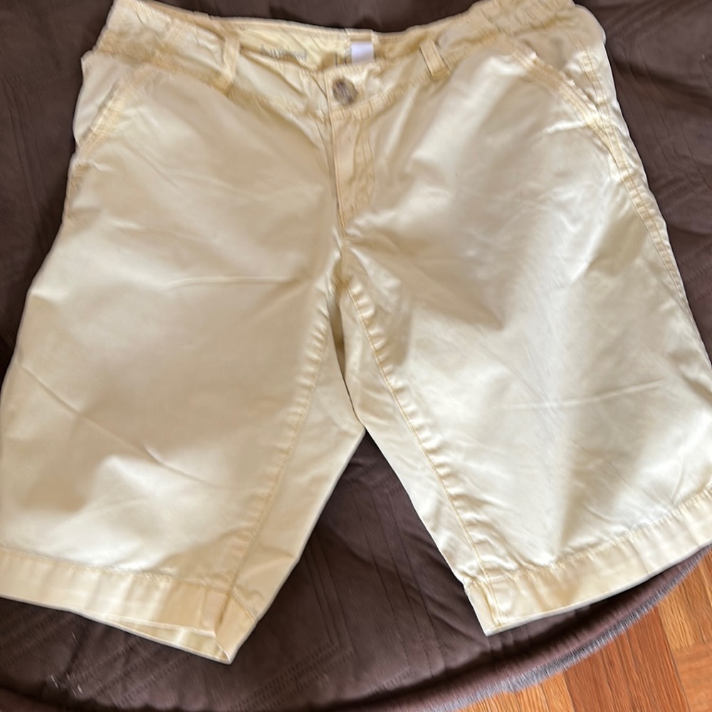 Ann Taylor boyfriend short size 4, yellow